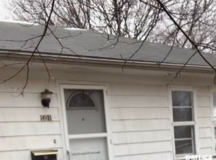 102 W Locust St, Chatsworth, IL 60921