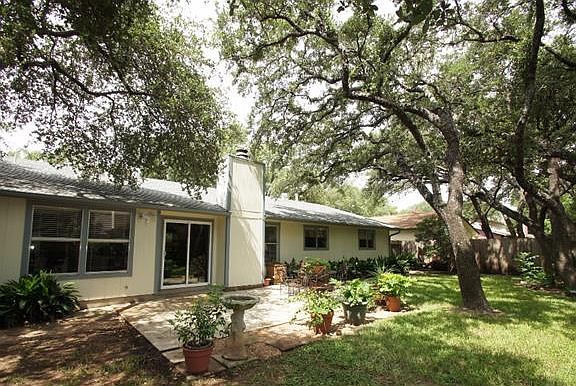 4th image of 4208 Harcourt Dr