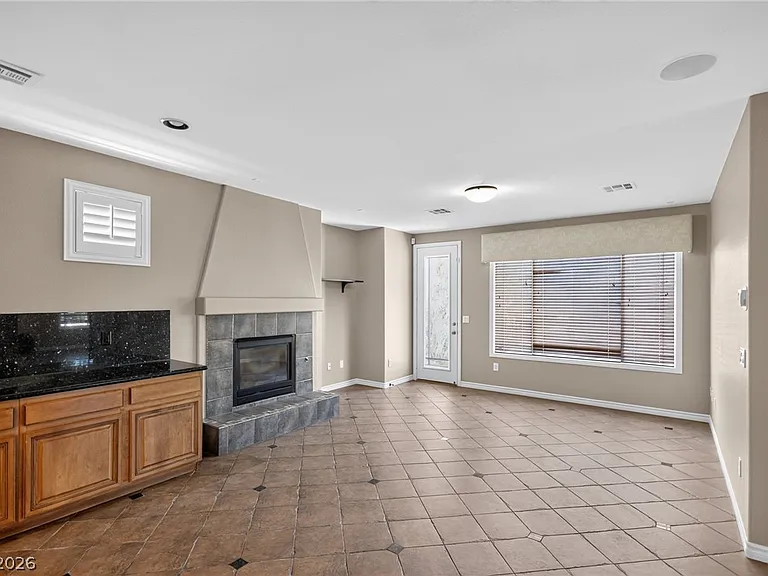 8307 Ivy Leaf St — Photo 5