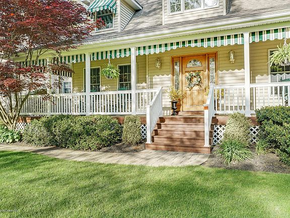 5th image of 1617 Badger Dr