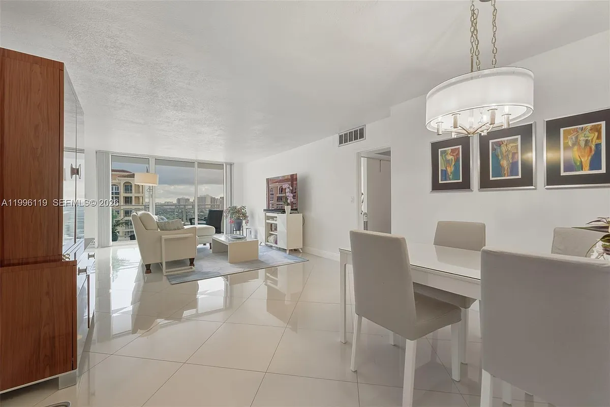 Building Photo - 2030 S Ocean Dr #1810