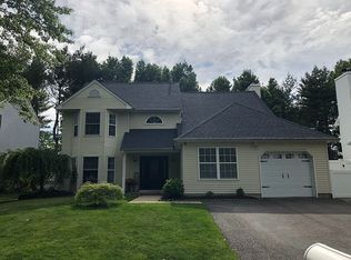 35 Brady Rd, Shrewsbury, NJ 07702