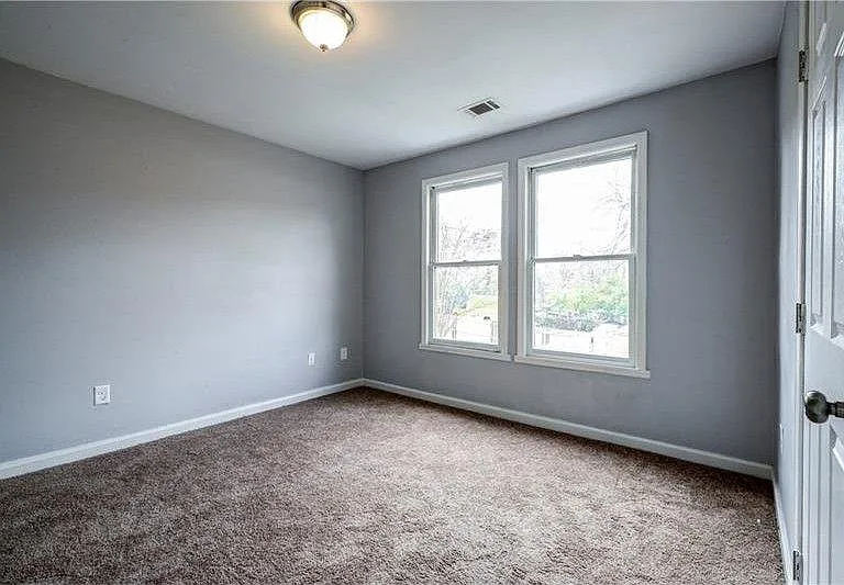 993 Washington St SW — Photo 17