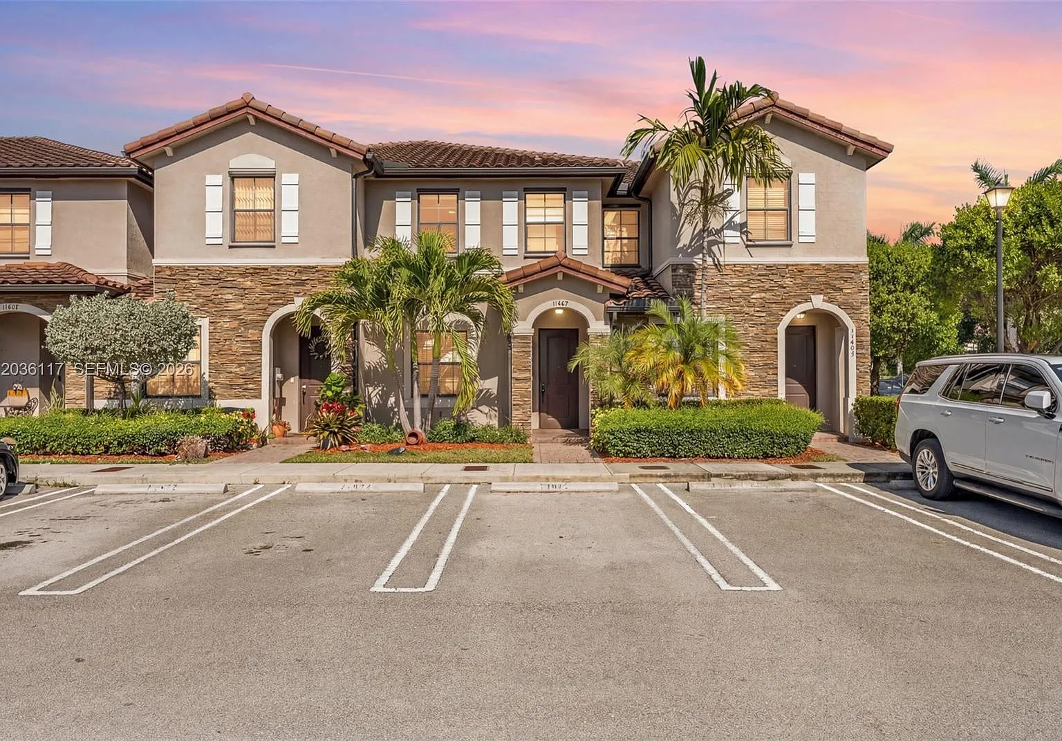 Coco Palm Estates — Photo 1