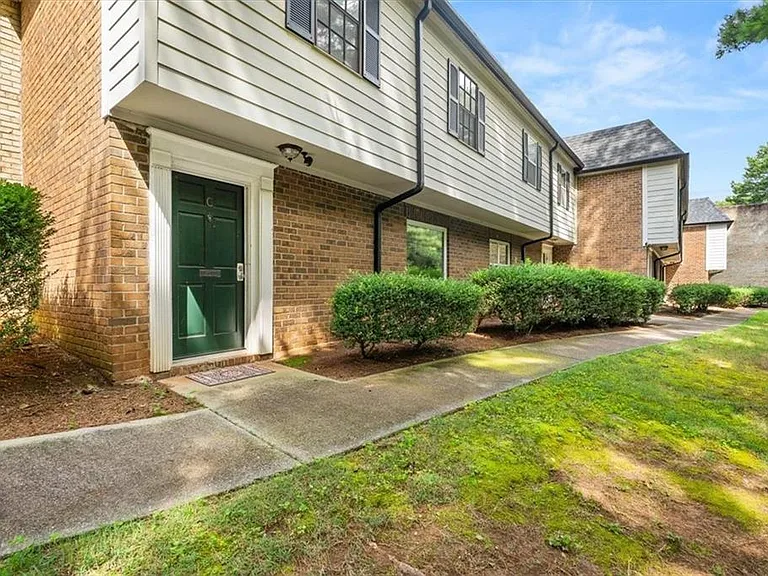 360 Winding River Dr #C — Photo 1