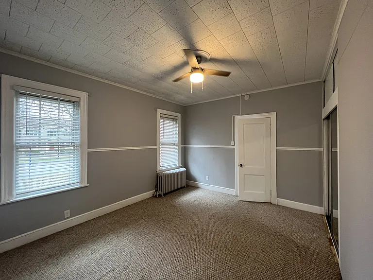 32 Portsmouth Ter #2 — Photo 3