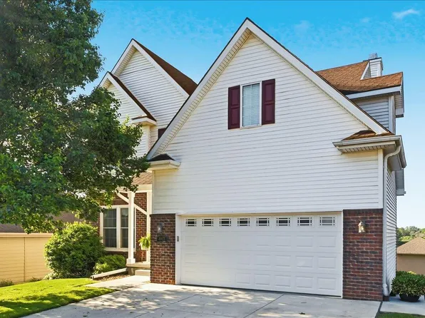 4817 Cedarbrook Dr, Council Bluffs, IA 51503
