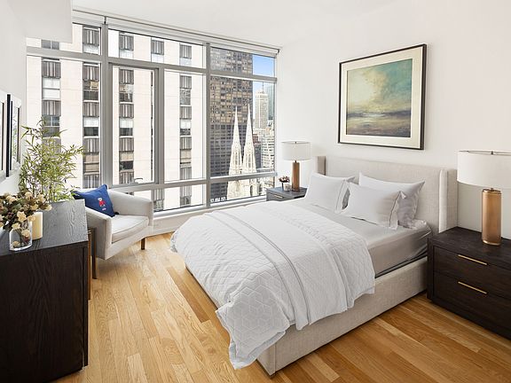 5th image of 18 W 48th St APT 25B