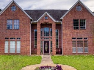 100 Saint Andrews Dr, Palestine, TX 75803