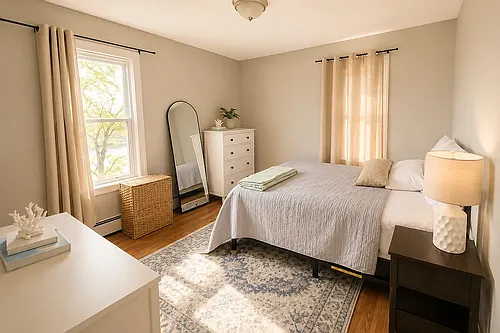 1164 Lonsdale Ave #2 Photo 1