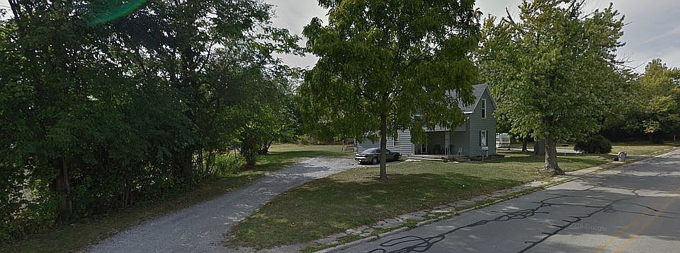 2nd image of 712 Lafayette Ave