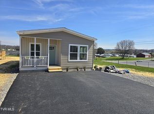 2204 Oak St, Gray, TN 37615
