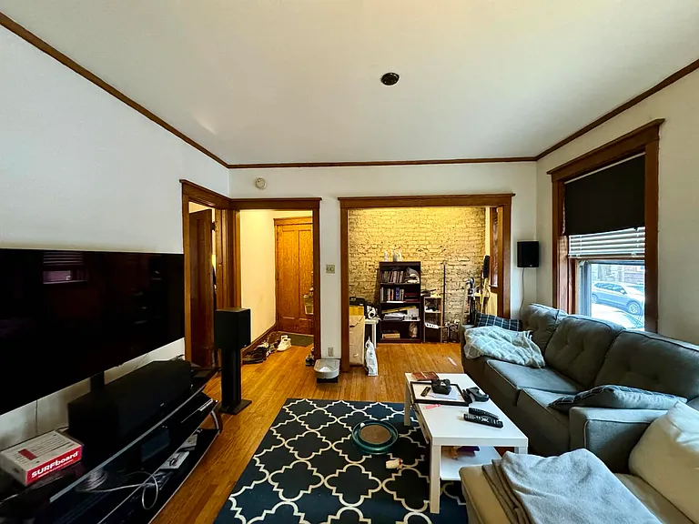 900 W Fletcher St #2 — Photo 9