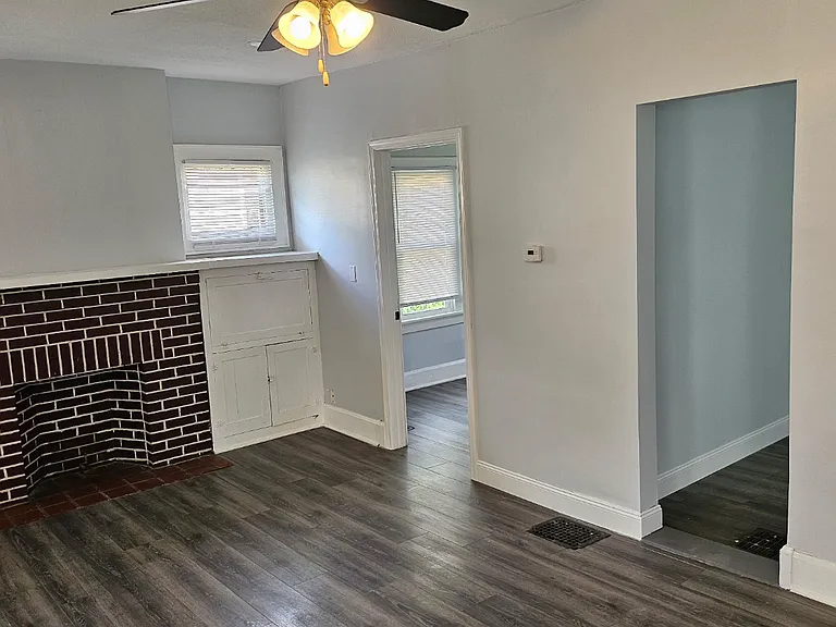1696 Manchester Ave — Photo 17