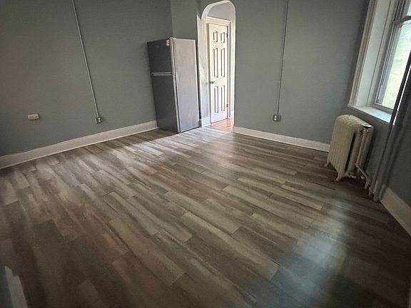 2nd image of 5 Thorne St APT B4