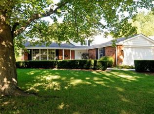 3006 Huntington Dr, Arlington Heights, IL 60004