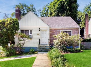 42 Juniper Hill Rd, White Plains, NY 10607