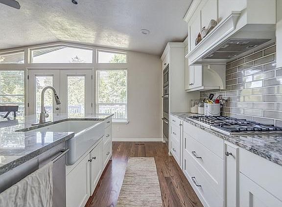 4th image of 1881 E Suzette Cir
