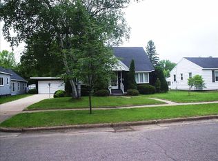 2015 Laurel Ave, Eau Claire, WI 54701