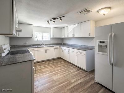 2713 Valley St, Las Vegas, NV, 89101