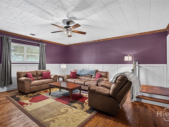5th image of 202 Hearn Street