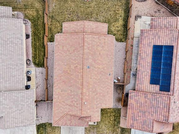 4th image of 960 Peachcrest Dr
