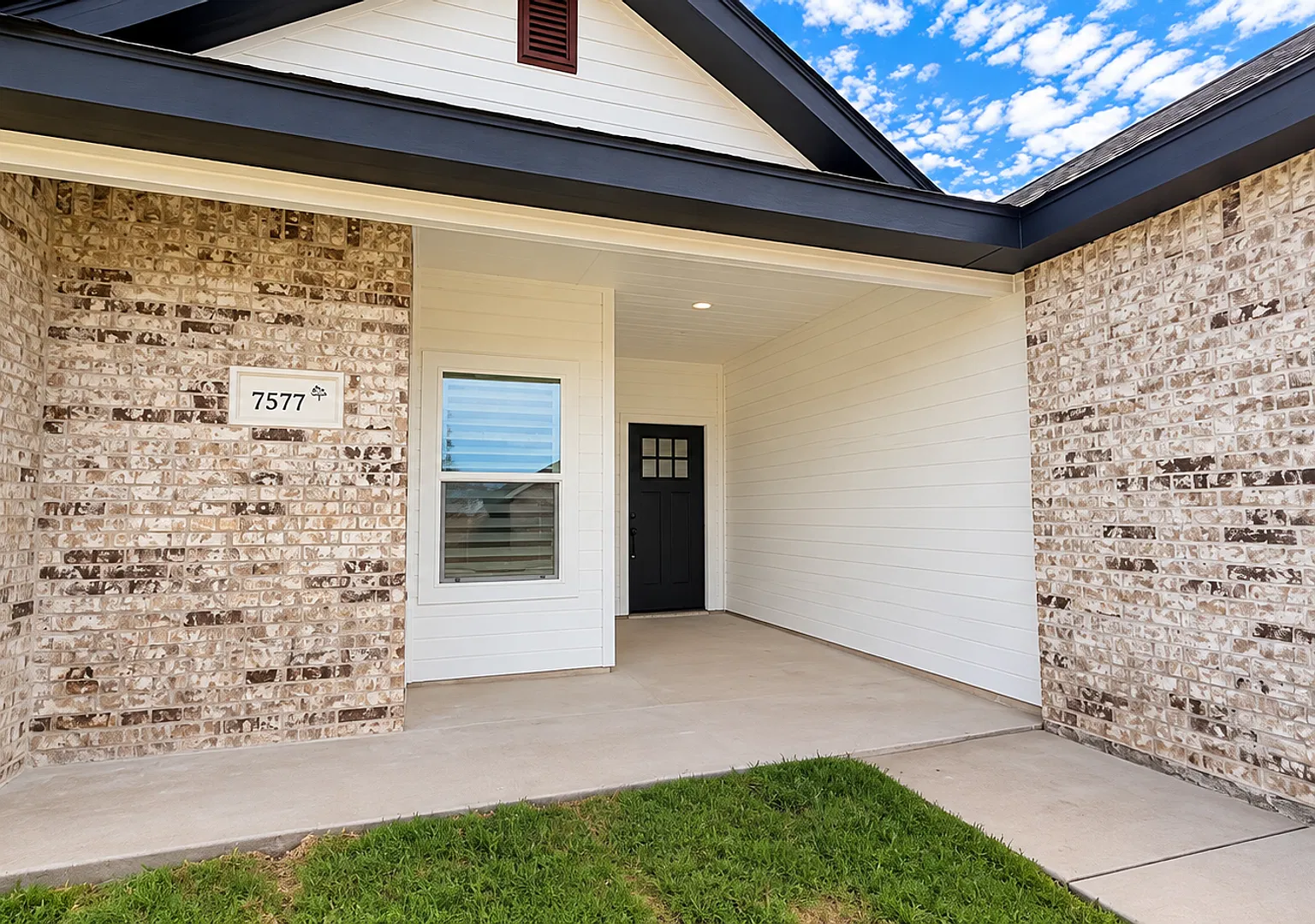 New Construction! 4 Bedroom, 2 Bath, 2 Car Garage; 6 Month Lease Available! — Photo 4
