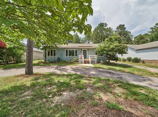 2070 Longleaf Dr W, Pinehurst, NC 28374