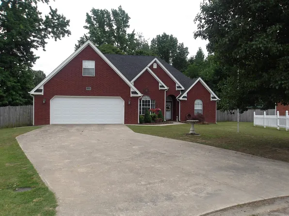 1801 Cloverdale St, Paragould, AR 72450