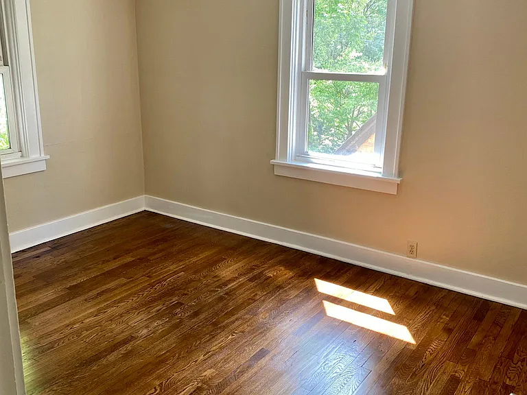 210 Lemoyne Ave — Photo 15