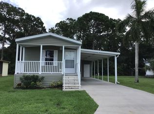 141 Cotillion Ln, N Fort Myers, FL 33903