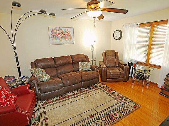 5th image of 812 Wheatcroft Ct
