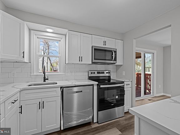 5th image of 17624 Lindstrom Ct