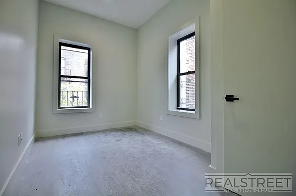 Rented by Real Street Inc | media 2