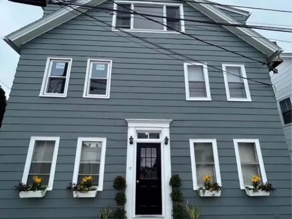 12 Trumbull St #1, Stonington, CT 06378