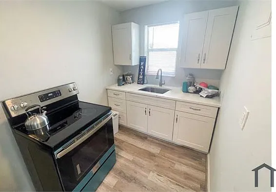 1 bed, 558 sqft, $1,600 — Photo 4