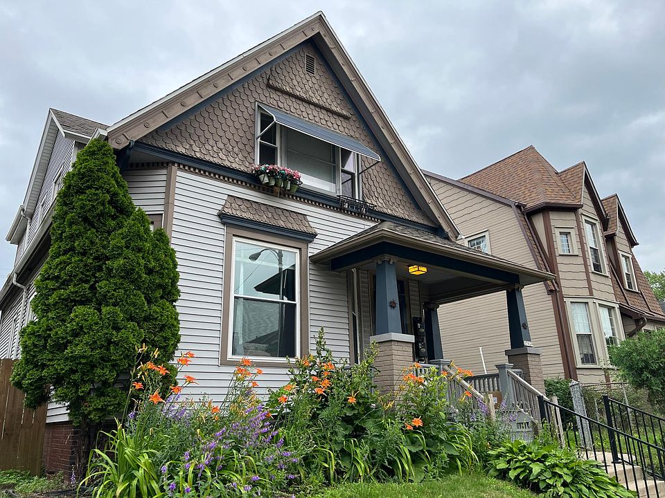 1st image of 2762A N Oakland Ave