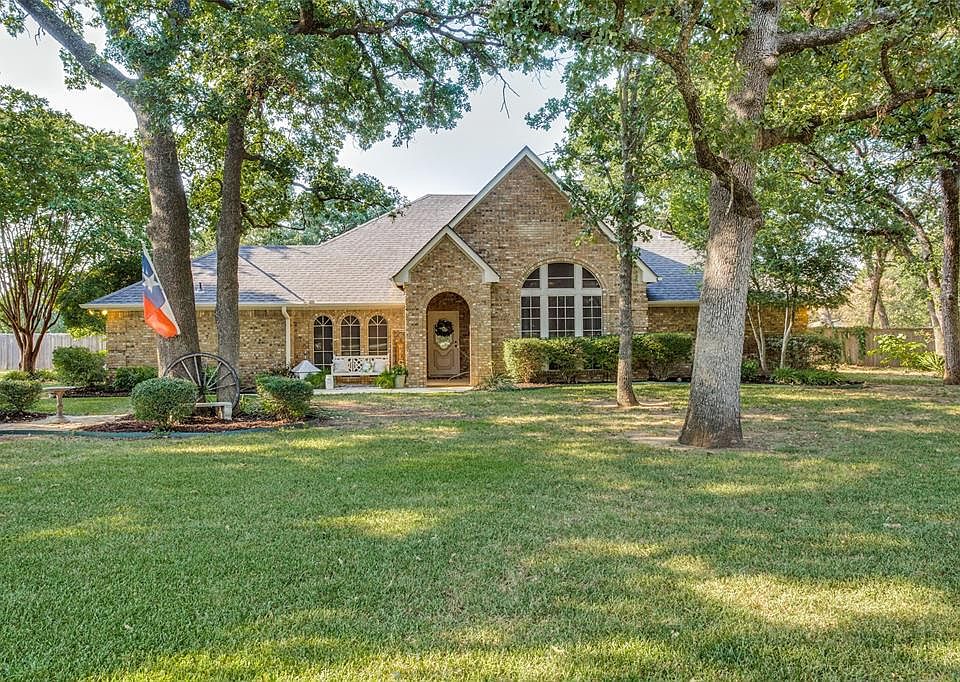 1st image of 120 Fawn Hollow Dr