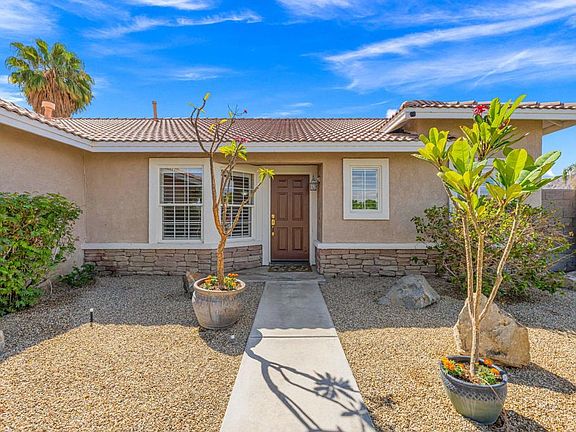 3rd image of 78815 Sunbrook Ln