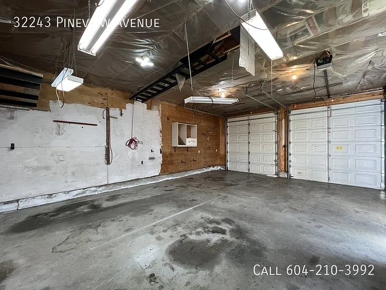 32243 Pineview Ave — Photo 16