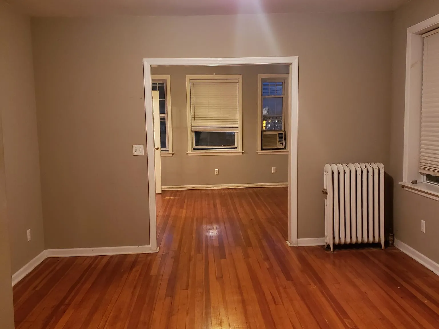 2 bed, 1000 sqft, $2,100 — Photo 3