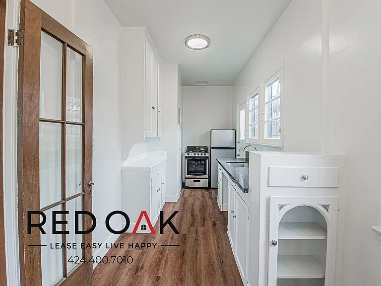 3963 W 7th St #2 — Photo 8