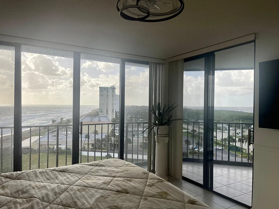 9650 S Ocean Dr #809