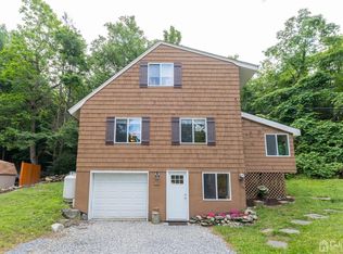 64 Greenhill Rd, Hamburg, NJ 07419