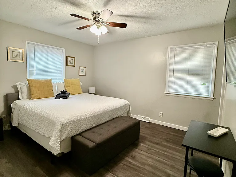 6224 Greenwood Dr — Photo 7