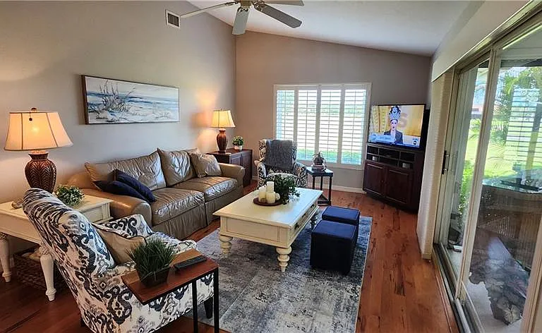 1417 Foxfire Ln — Photo 5