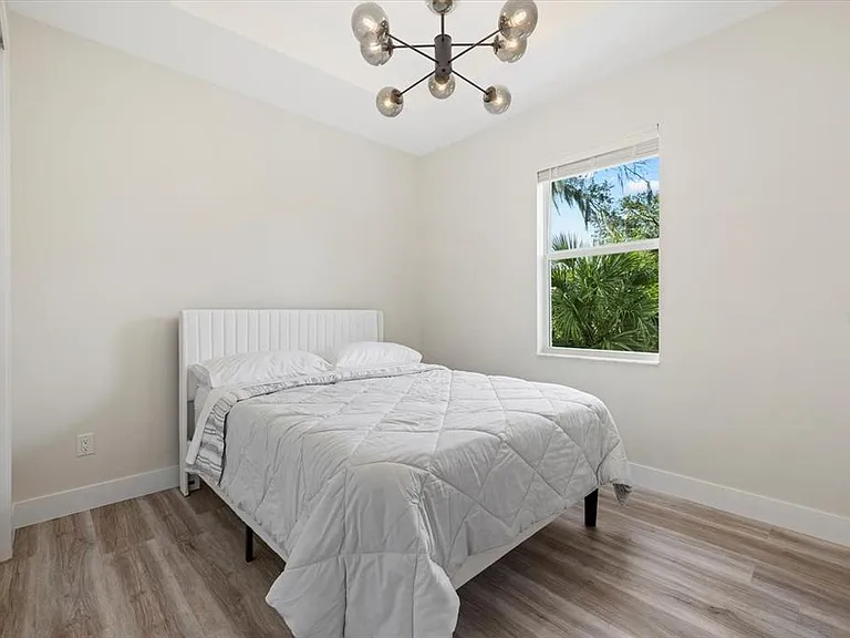 2938 Jason St — Photo 21