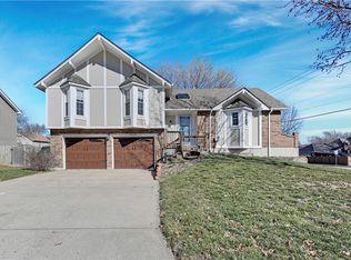 2120 E 144th Ter, Olathe, KS 66062