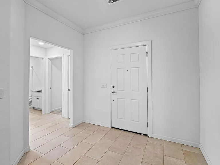 4304 W Newton Ave — Photo 4