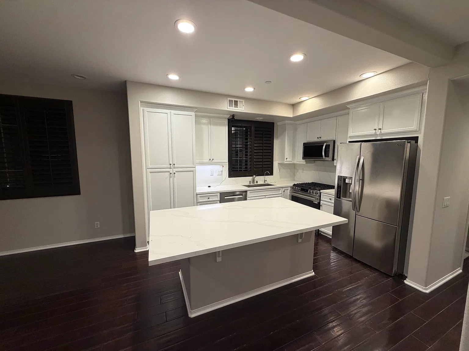 3 bed, 1617 sqft, $4,350 — Photo 4